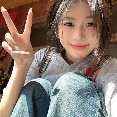 想踢沉迷男的女人